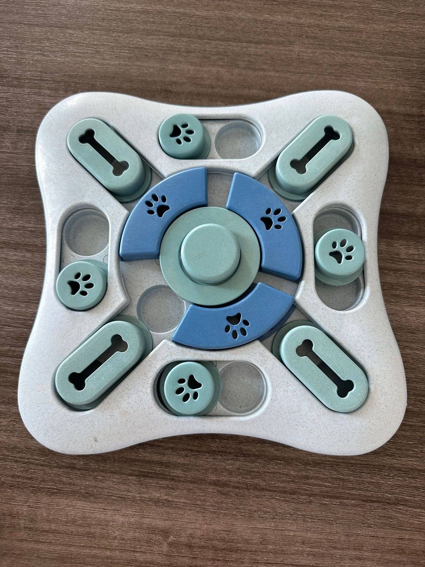 Wholesale Pet Dog and Cat Interactive Toys That Can Make Sounds and Contain Food, Suitable for Golden Retrievers, Alaskan Malamutes, and Teddy Dogs